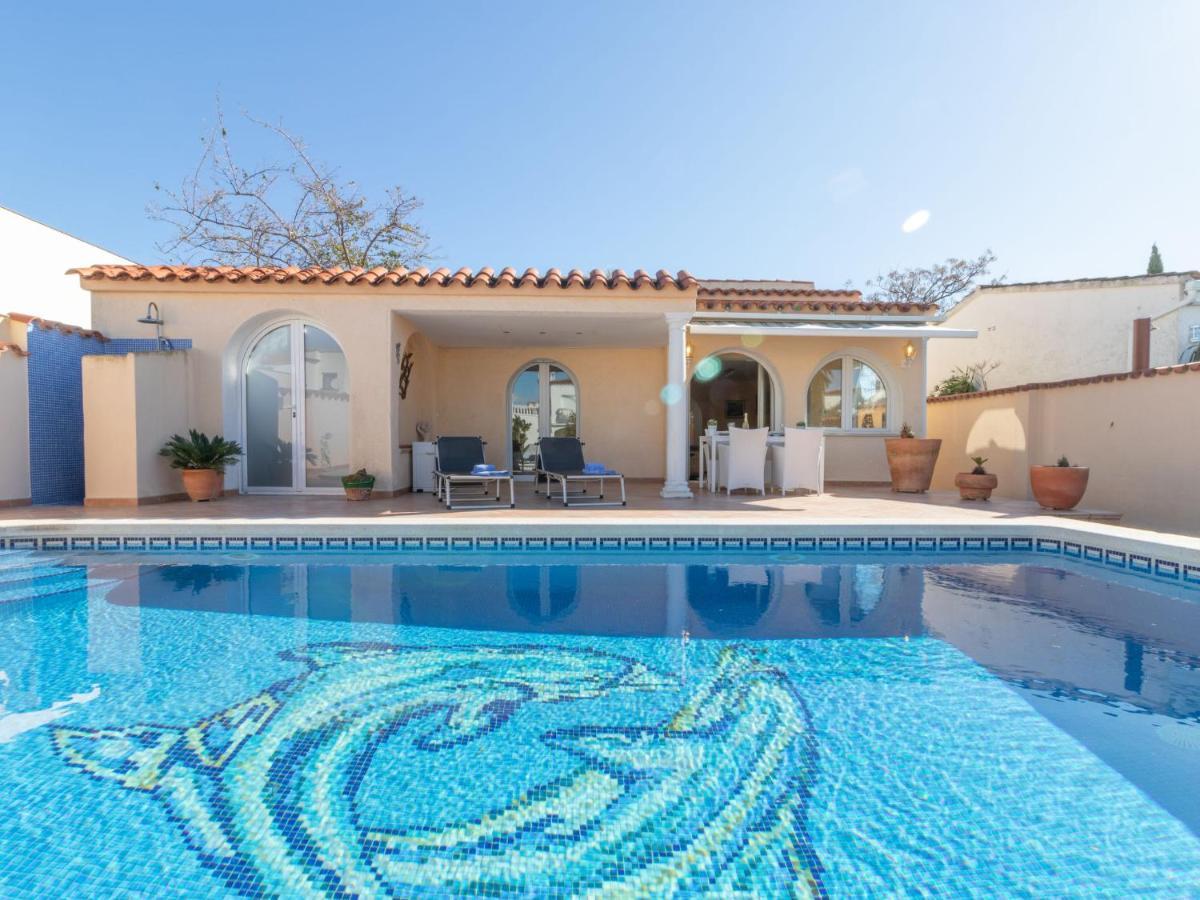 Holiday Home Bonica By Interhome Empuriabrava Exterior photo